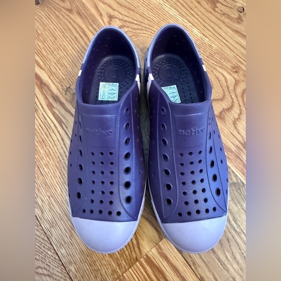 Native Shoes Girls Purple Jefferson Block Shoes size J2 - Picture 2 of 8